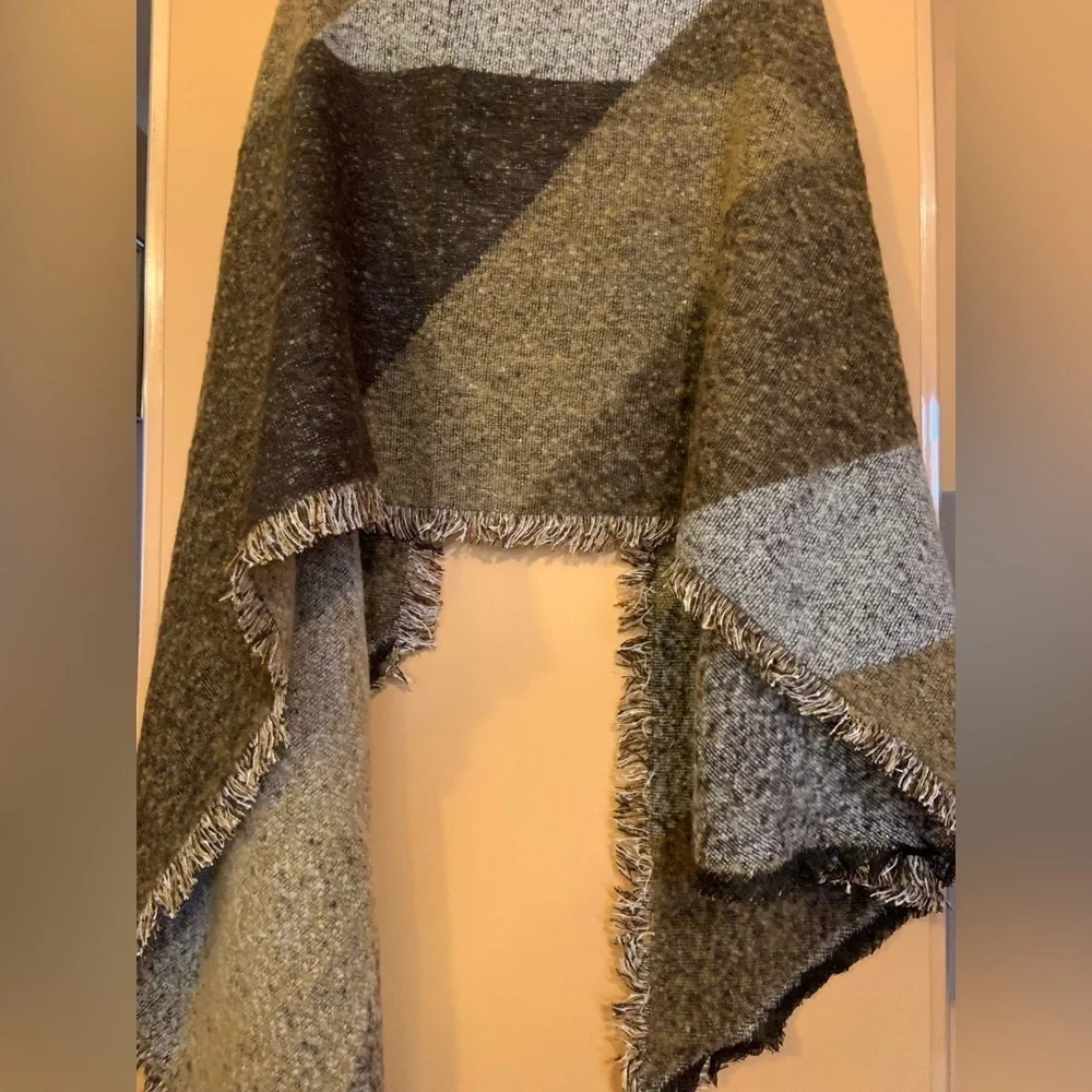 Women's Oversized Soft Warm Wool Blend Plaid Color Block Scarf Wrap